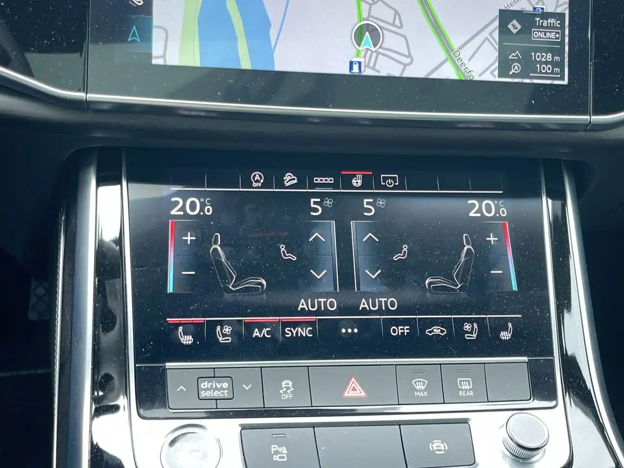 Audi Q7 - Image 27