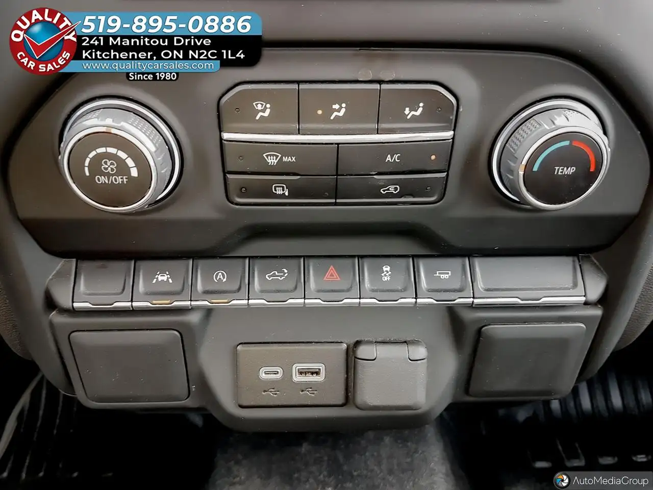Chevrolet Silverado 1500 - Image 20