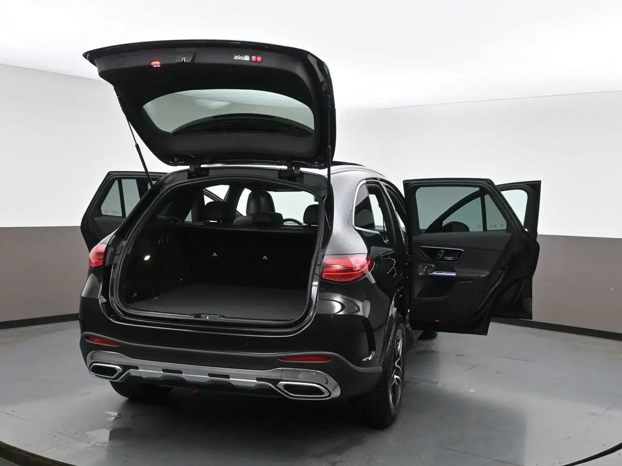 Mercedes-Benz GLC - Image 48