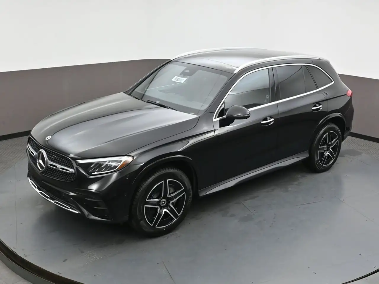 Mercedes-Benz GLC - Image 40