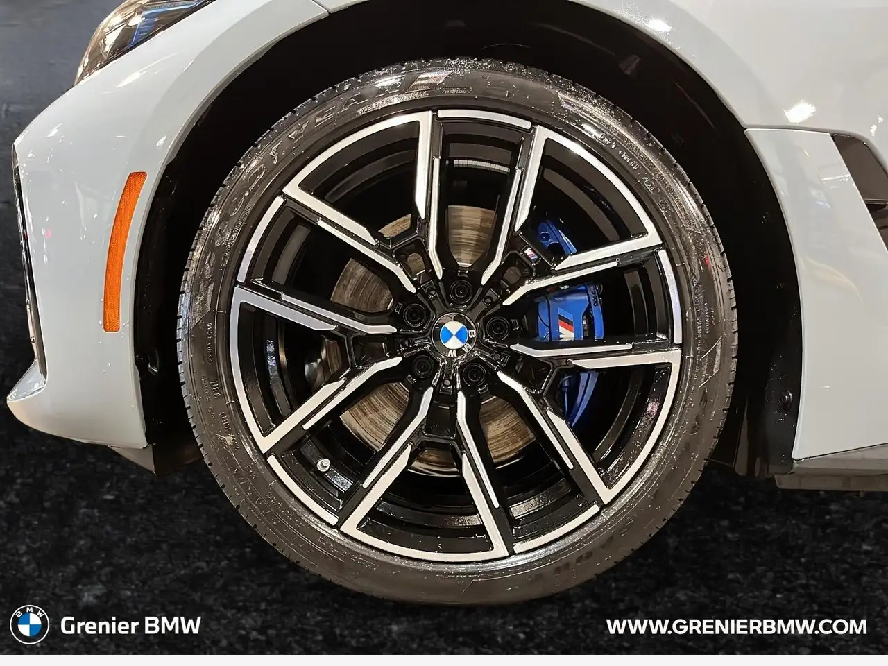 BMW i4 - Image 6