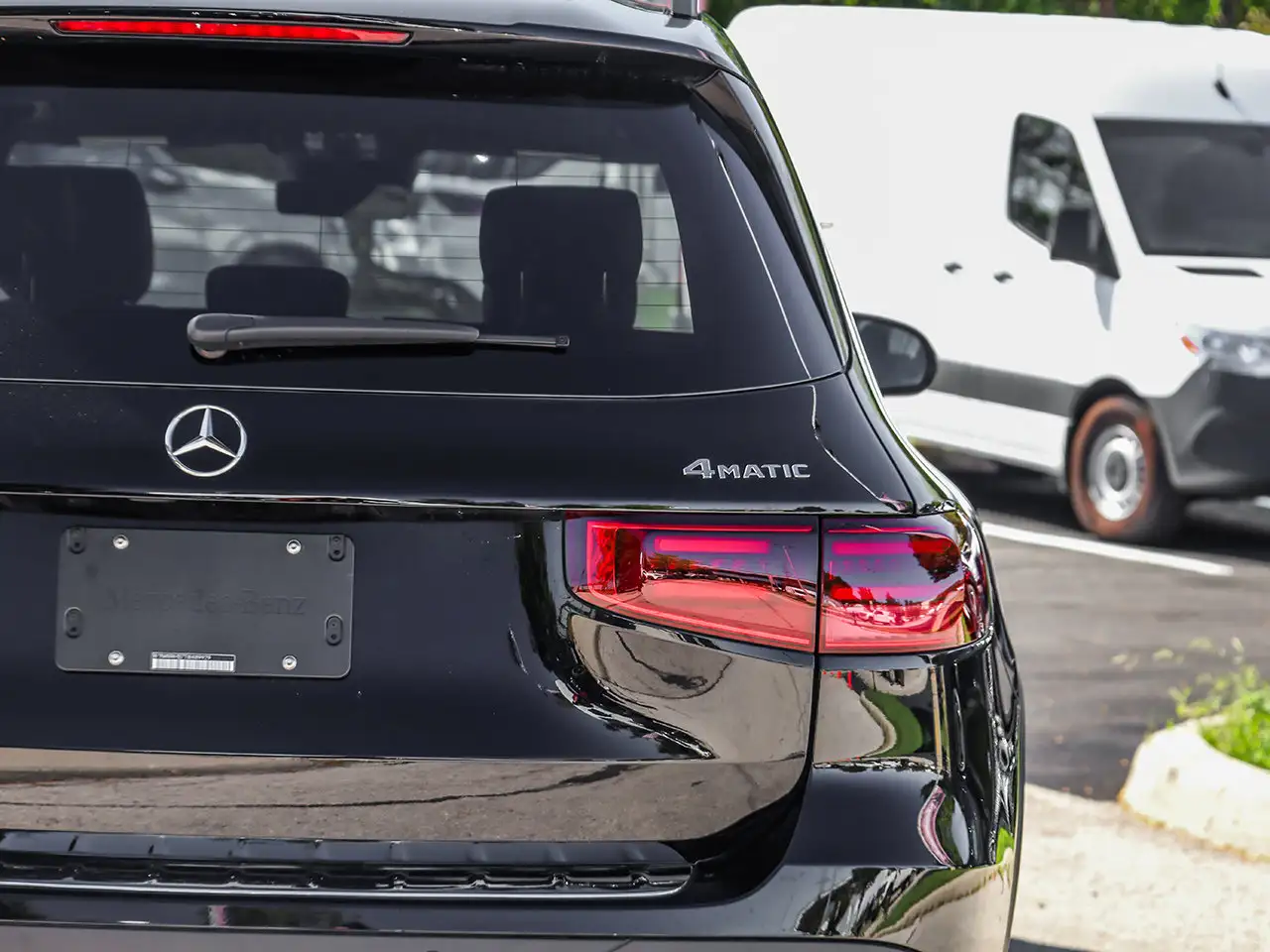Mercedes-Benz GLB - Image 11