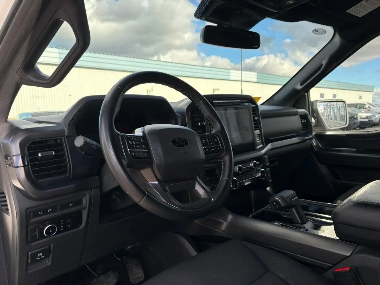 Ford F-150 - Image 12