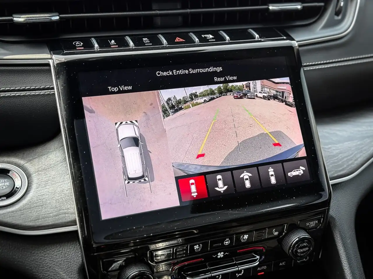 Jeep Grand Cherokee - Image 22