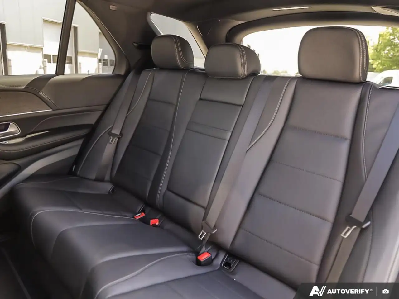 Mercedes-Benz GLE - Image 24
