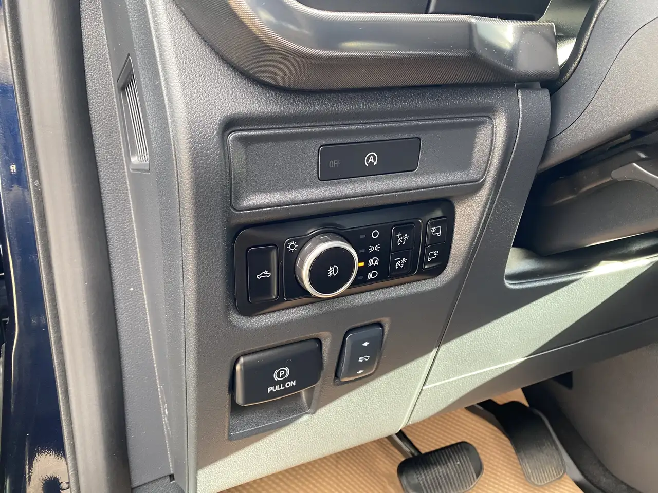 Ford F-150 - Image 10