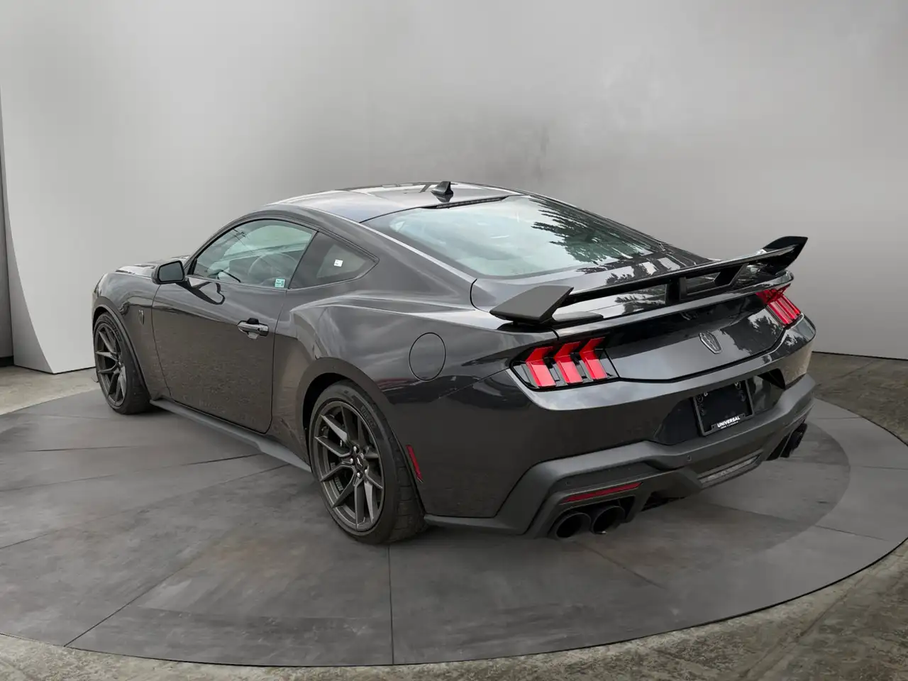 Ford Mustang - Image 3