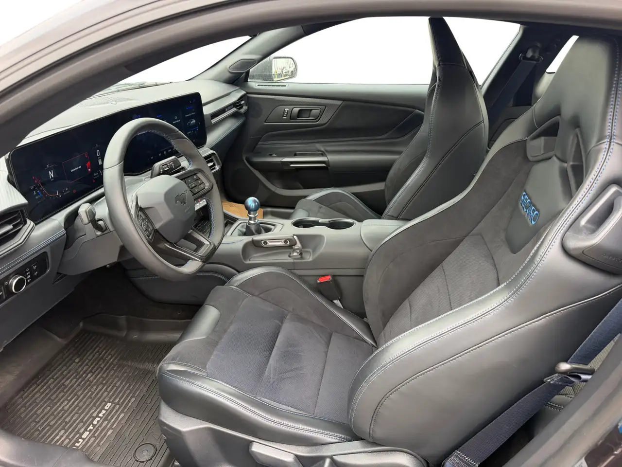 Ford Mustang - Image 7