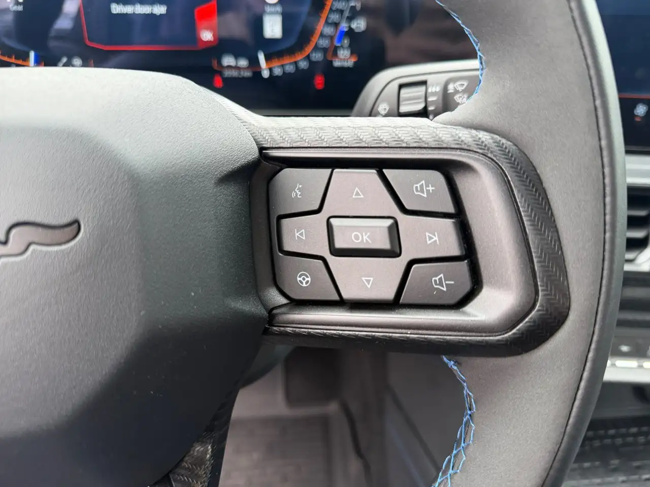 Ford Mustang - Image 11