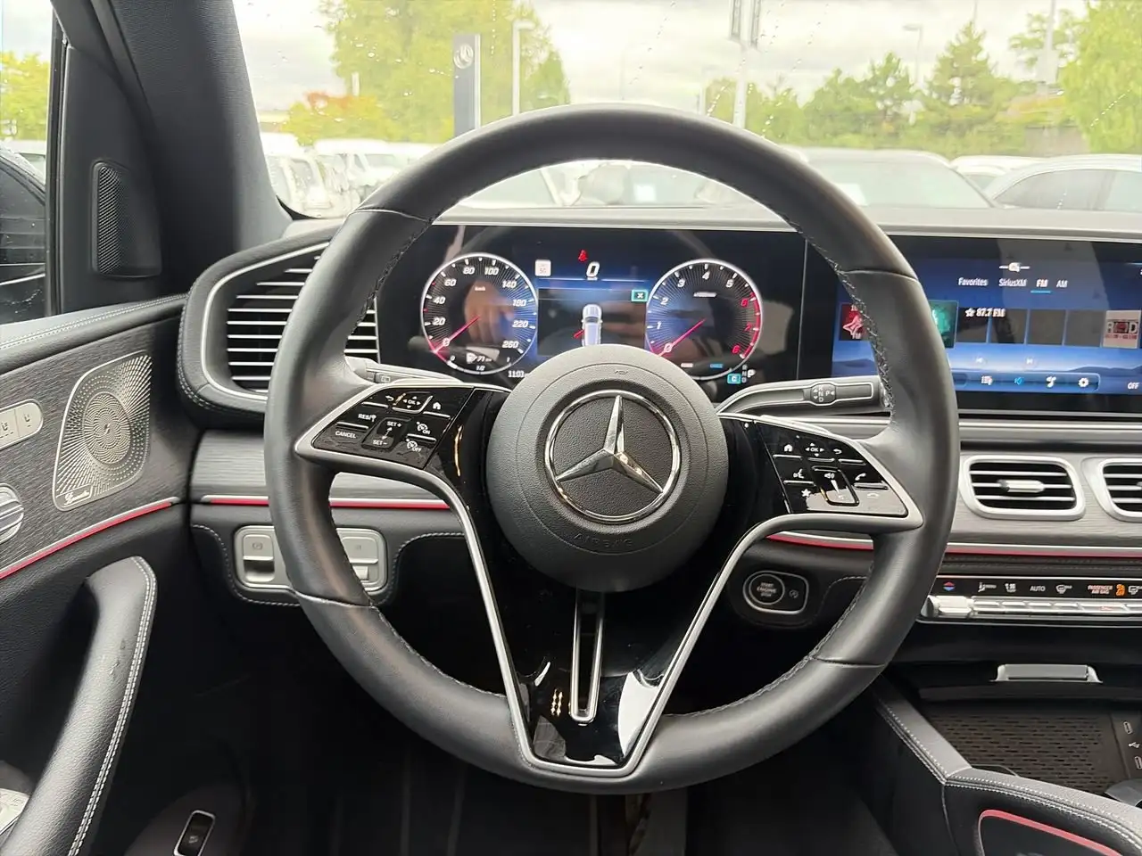 Mercedes-Benz GLE - Image 22