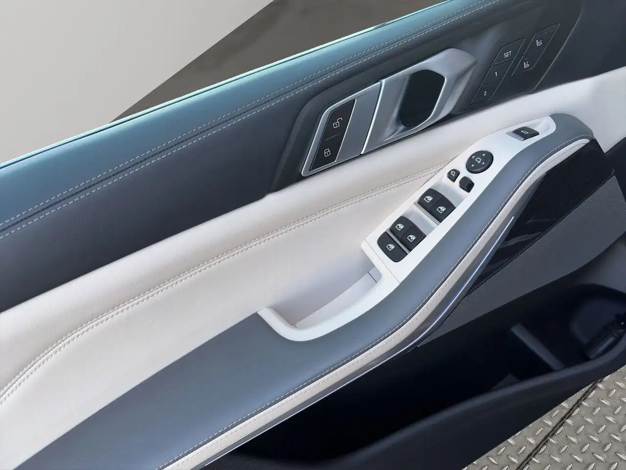 BMW X5 - Image 15