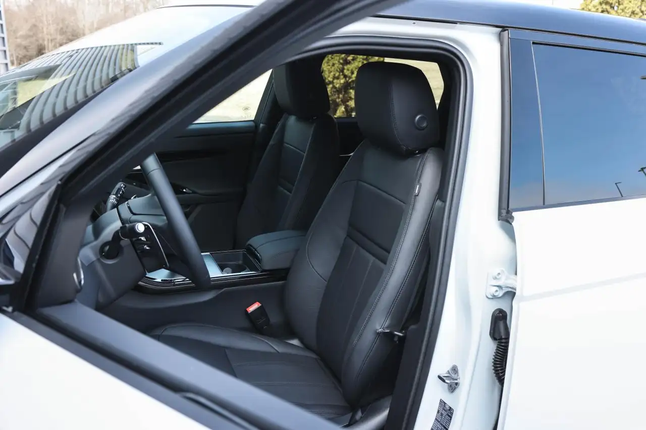 Land Rover Range Rover Evoque - Image 15