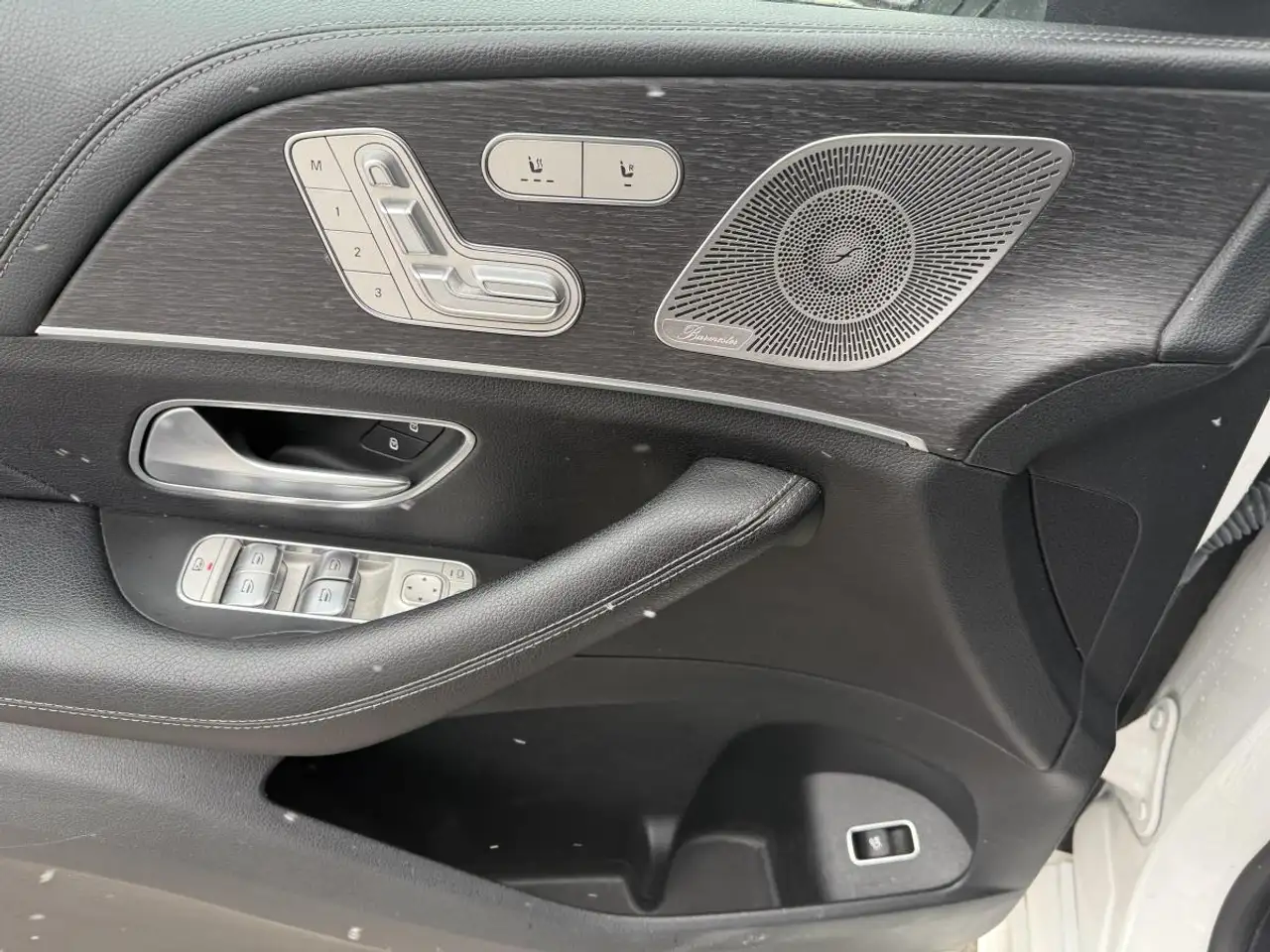 Mercedes-Benz GLE - Image 18