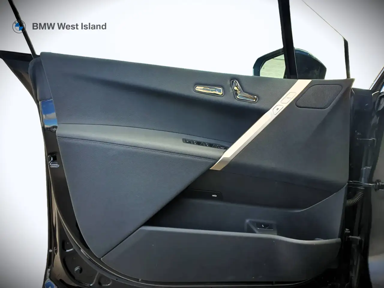 BMW iX - Image 14