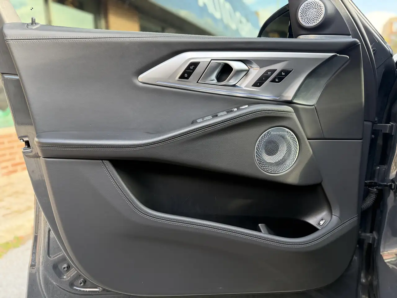 BMW XM - Image 17