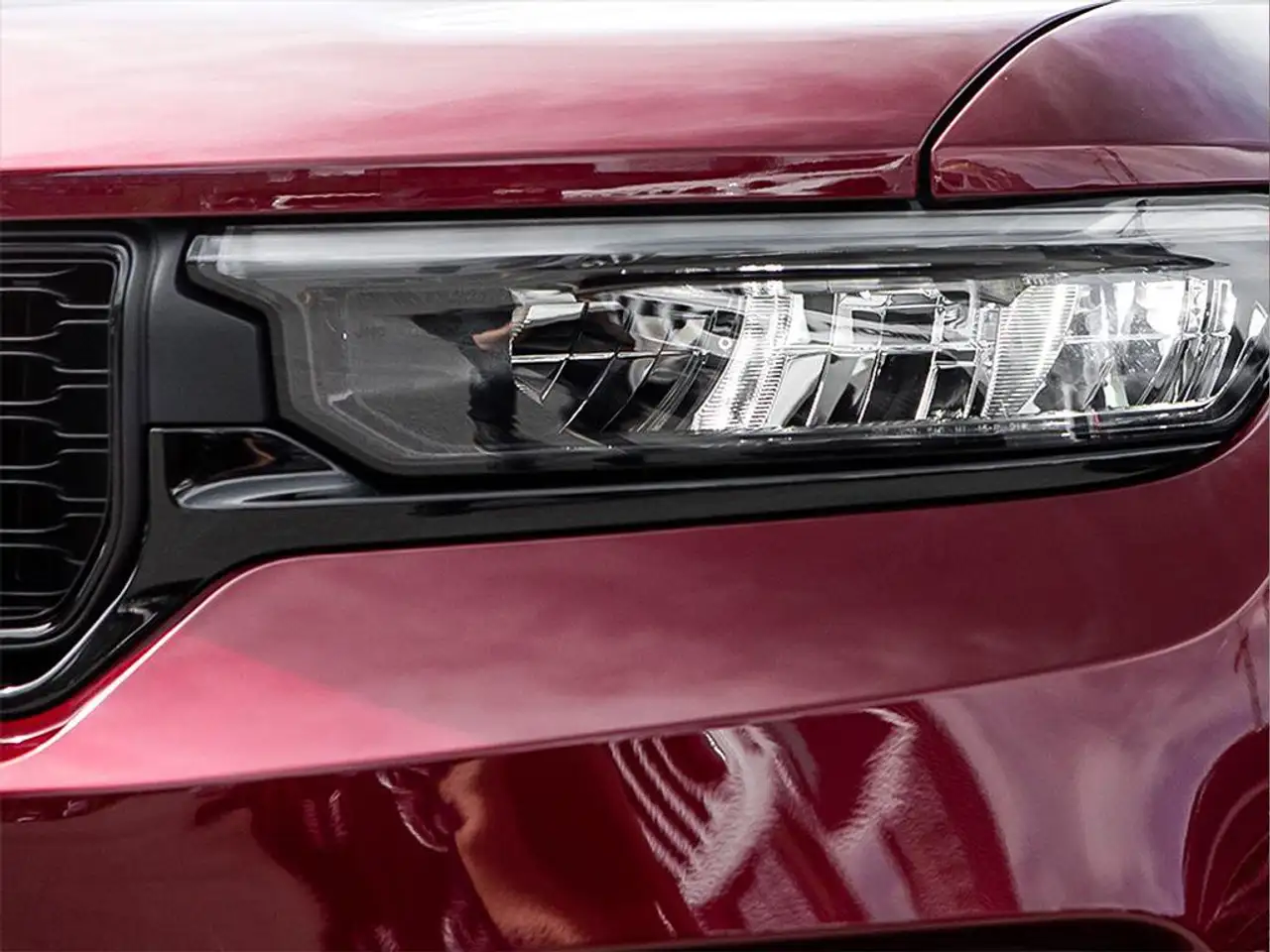 Jeep Grand Cherokee - Image 13