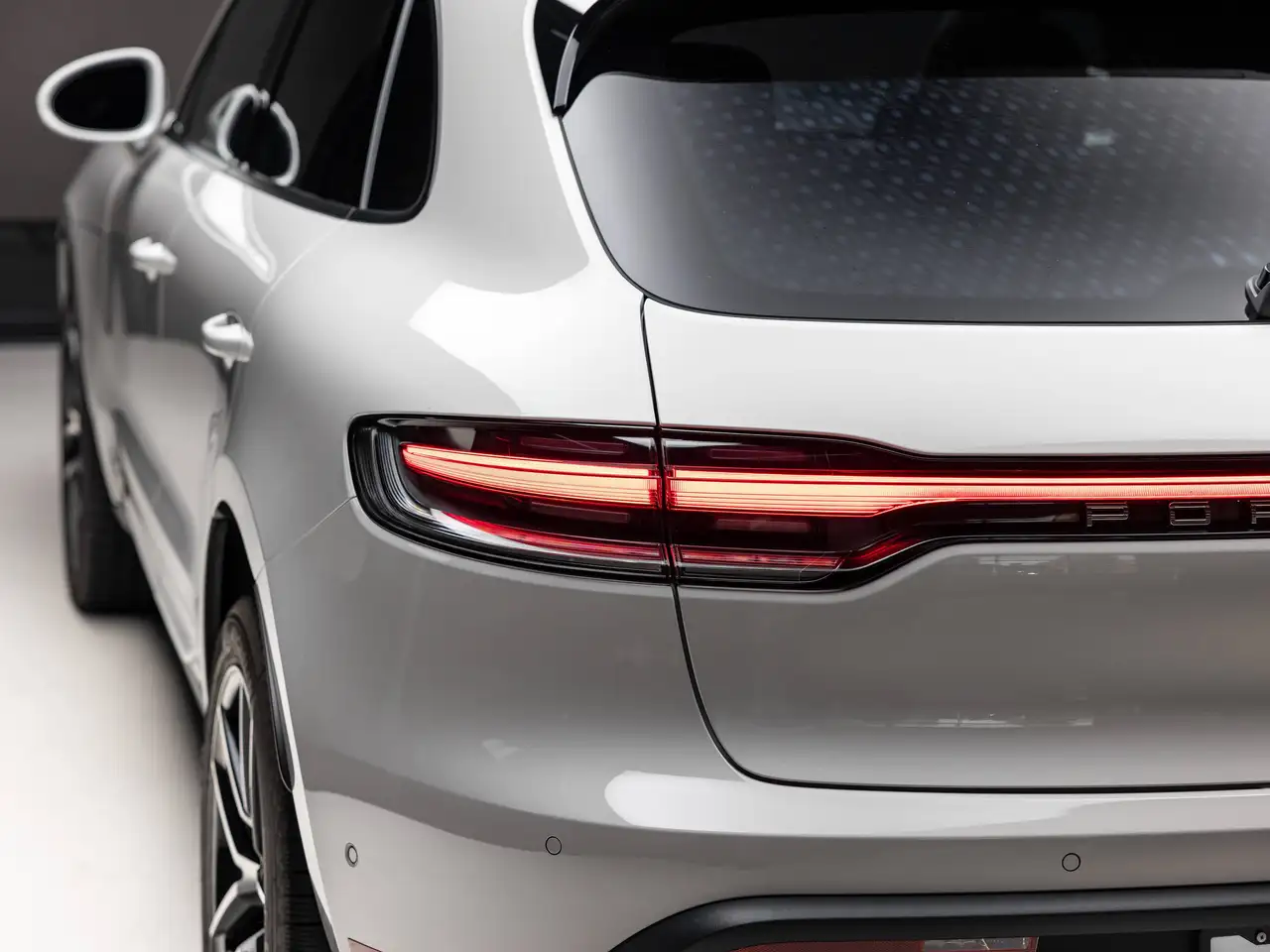 Porsche Macan - Image 40