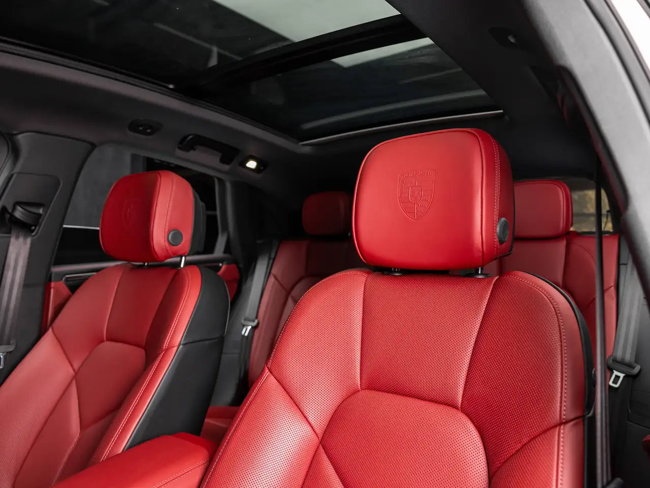 Porsche Macan - Image 26
