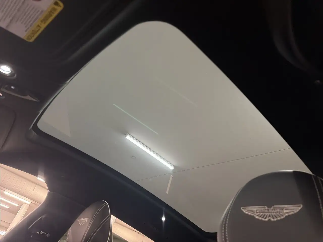 Aston Martin DBX - Image 22