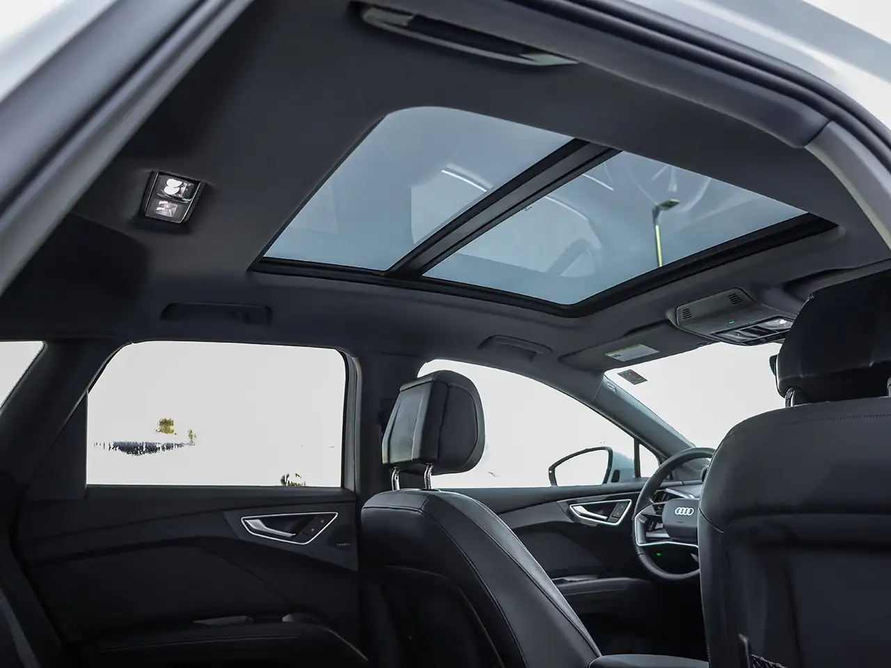 Audi Q4 e-tron - Image 18