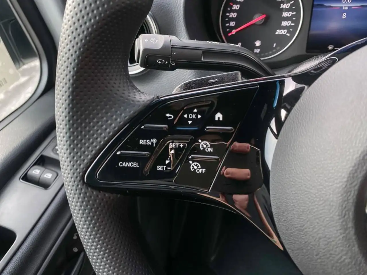 Mercedes-Benz Sprinter - Image 21
