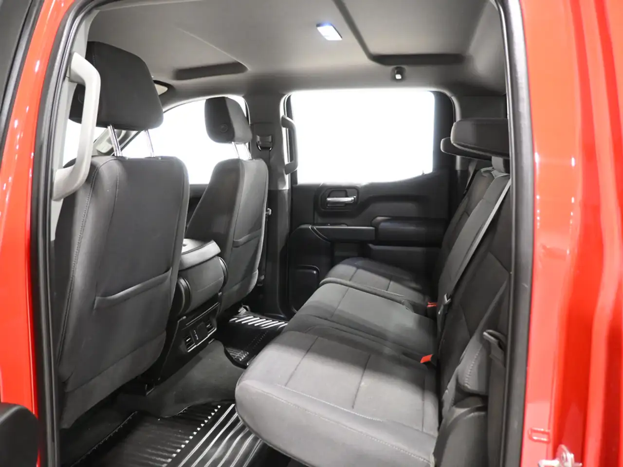 Chevrolet Silverado 1500 - Image 22