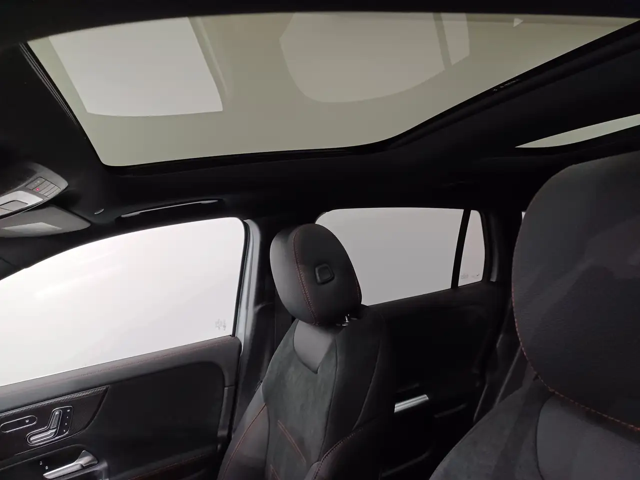 Mercedes-Benz GLA - Image 20