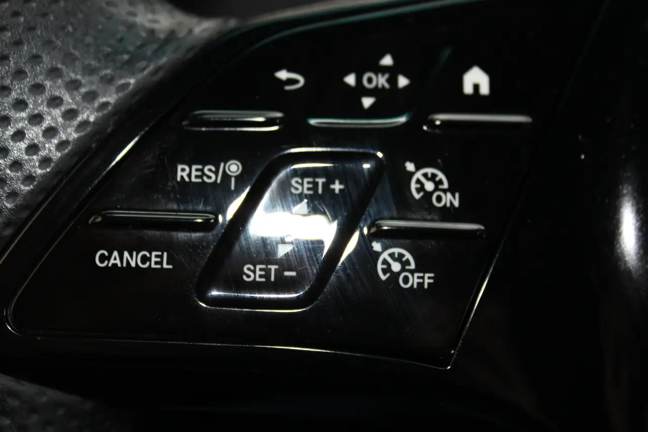 Mercedes-Benz Sprinter - Image 27