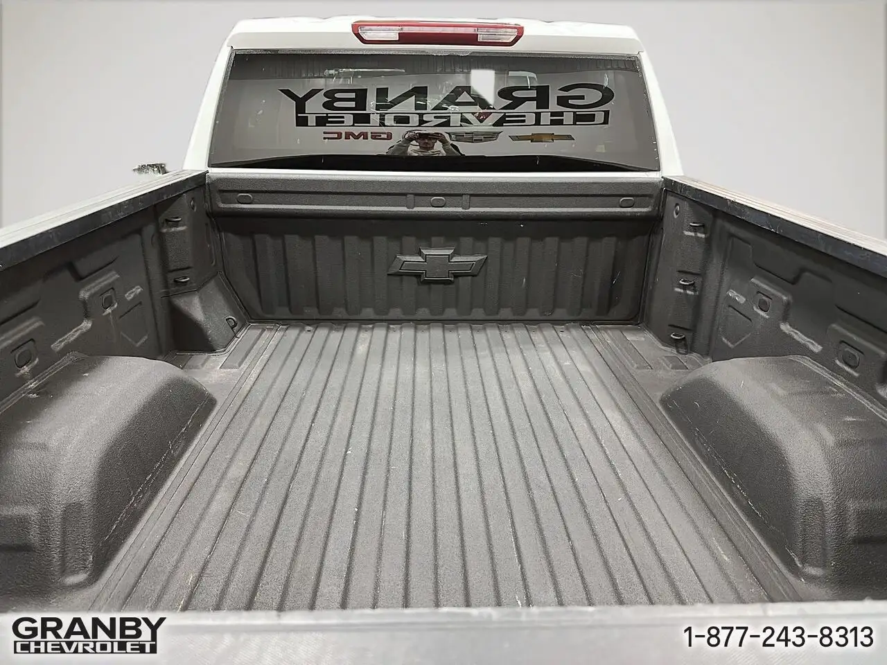 Chevrolet Silverado 1500 - Image 10