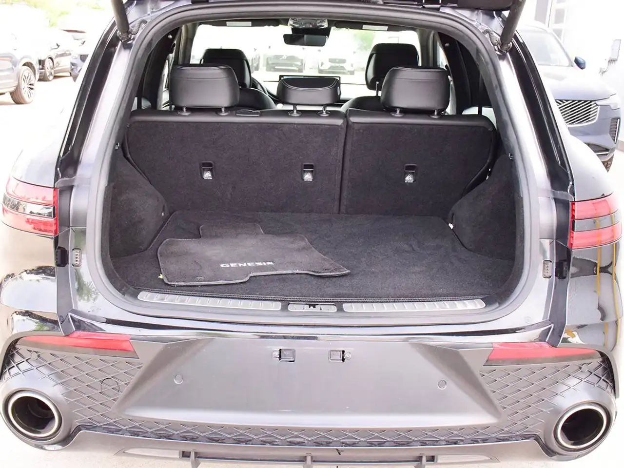 Genesis GV70 - Image 27