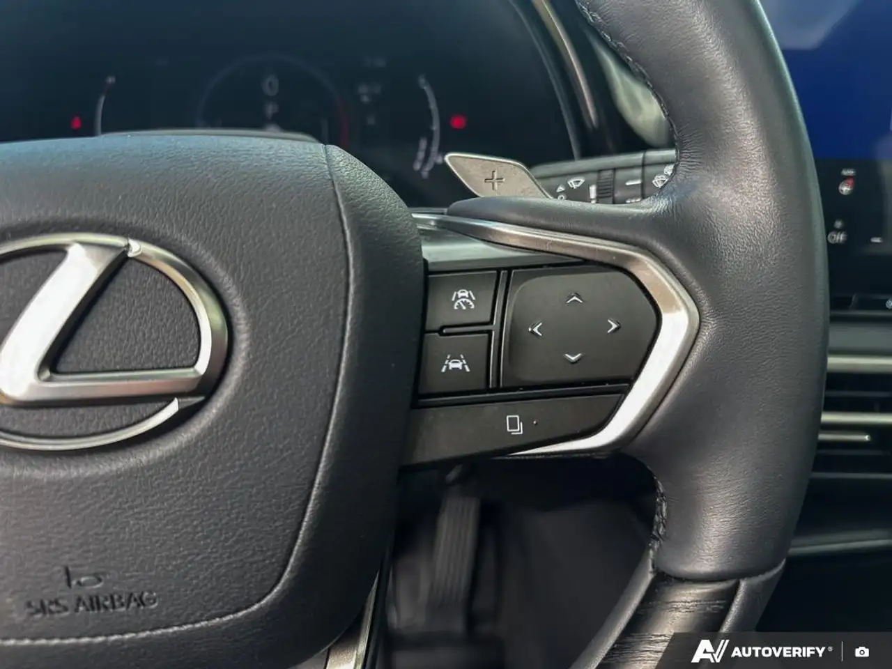 Lexus RX - Image 16
