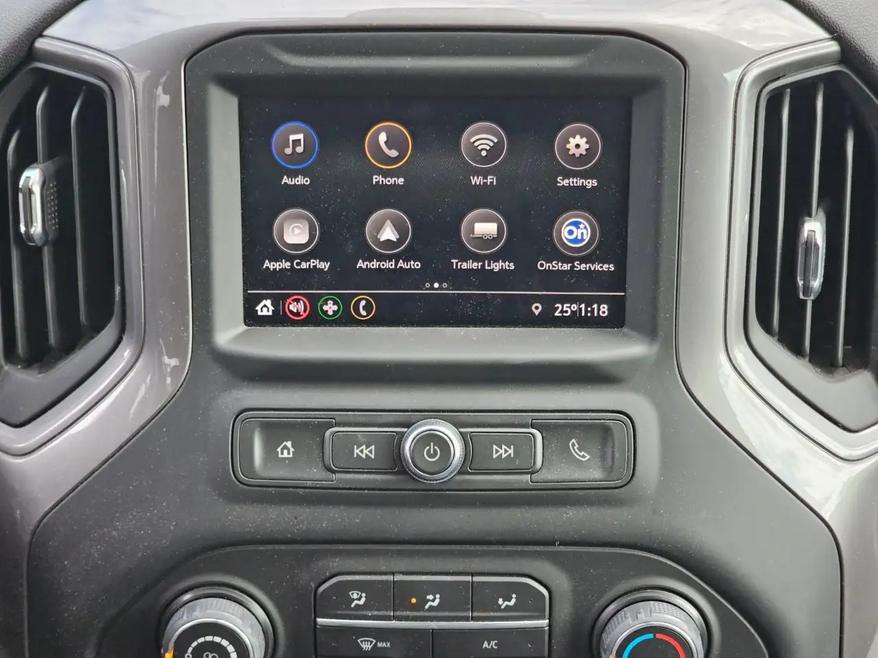 Chevrolet Silverado 1500 - Image 22