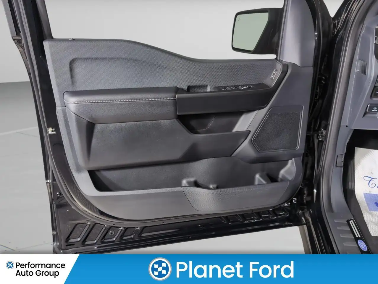 Ford F-150 - Image 11
