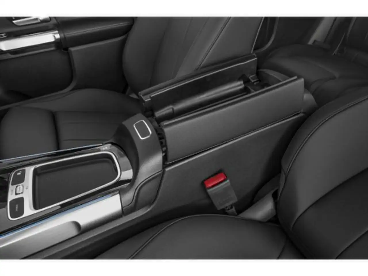 Mercedes-Benz GLB - Image 11
