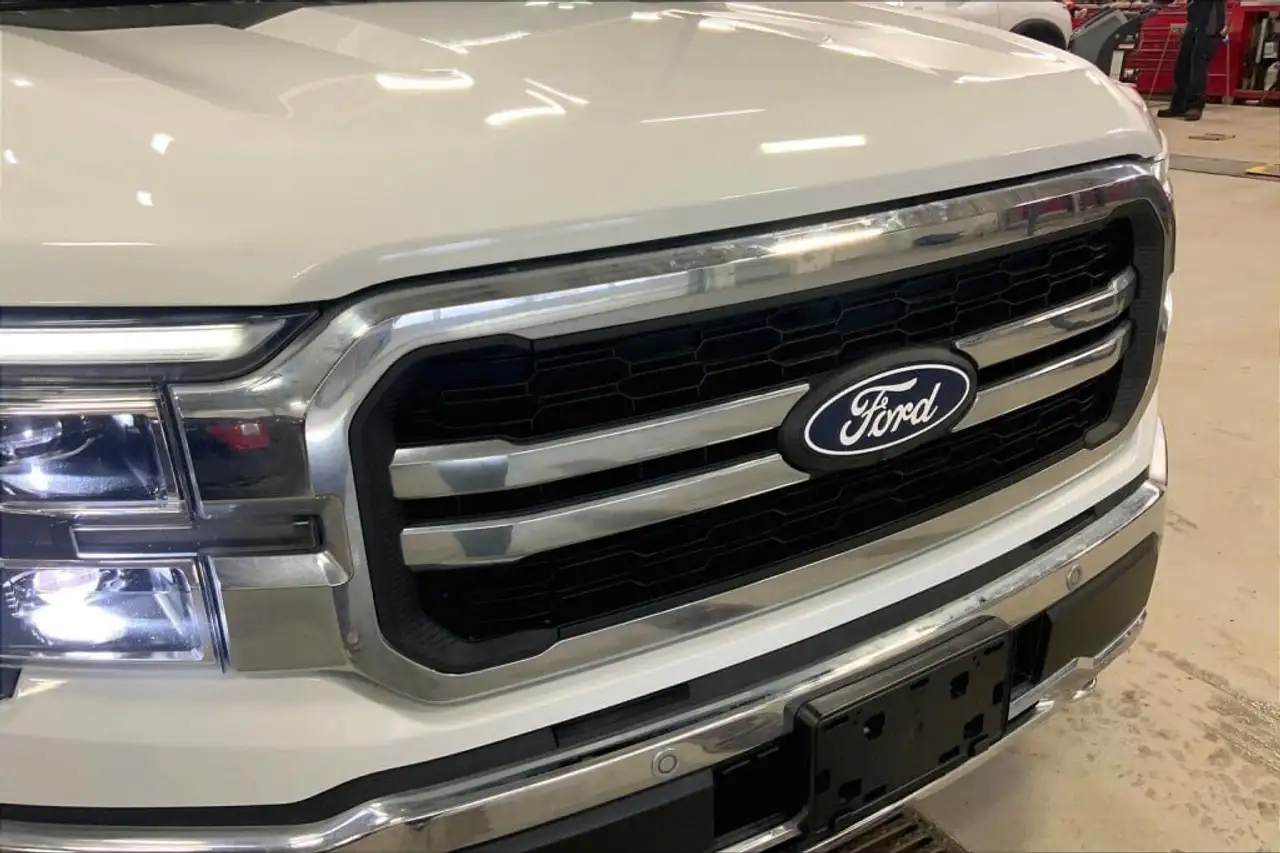 Ford F-150 - Image 30