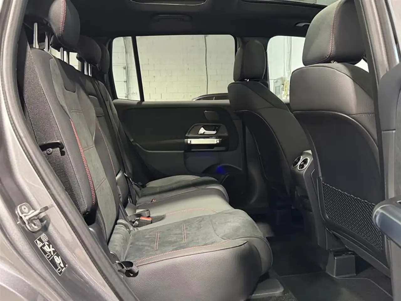 Mercedes-Benz GLB - Image 20