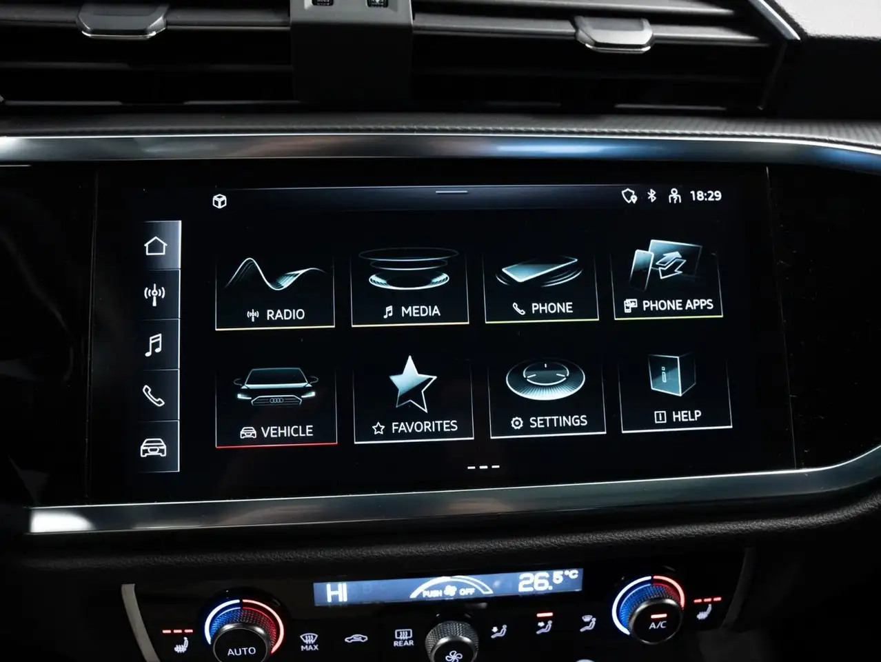 Audi Q3 - Image 23