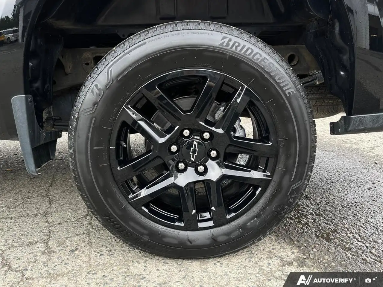 Chevrolet Silverado 1500 - Image 6