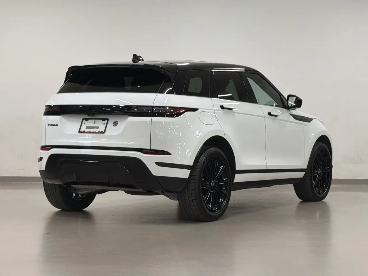 Land Rover Range Rover Evoque - Image 10