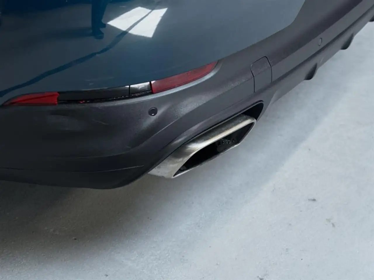 Porsche Cayenne - Image 13