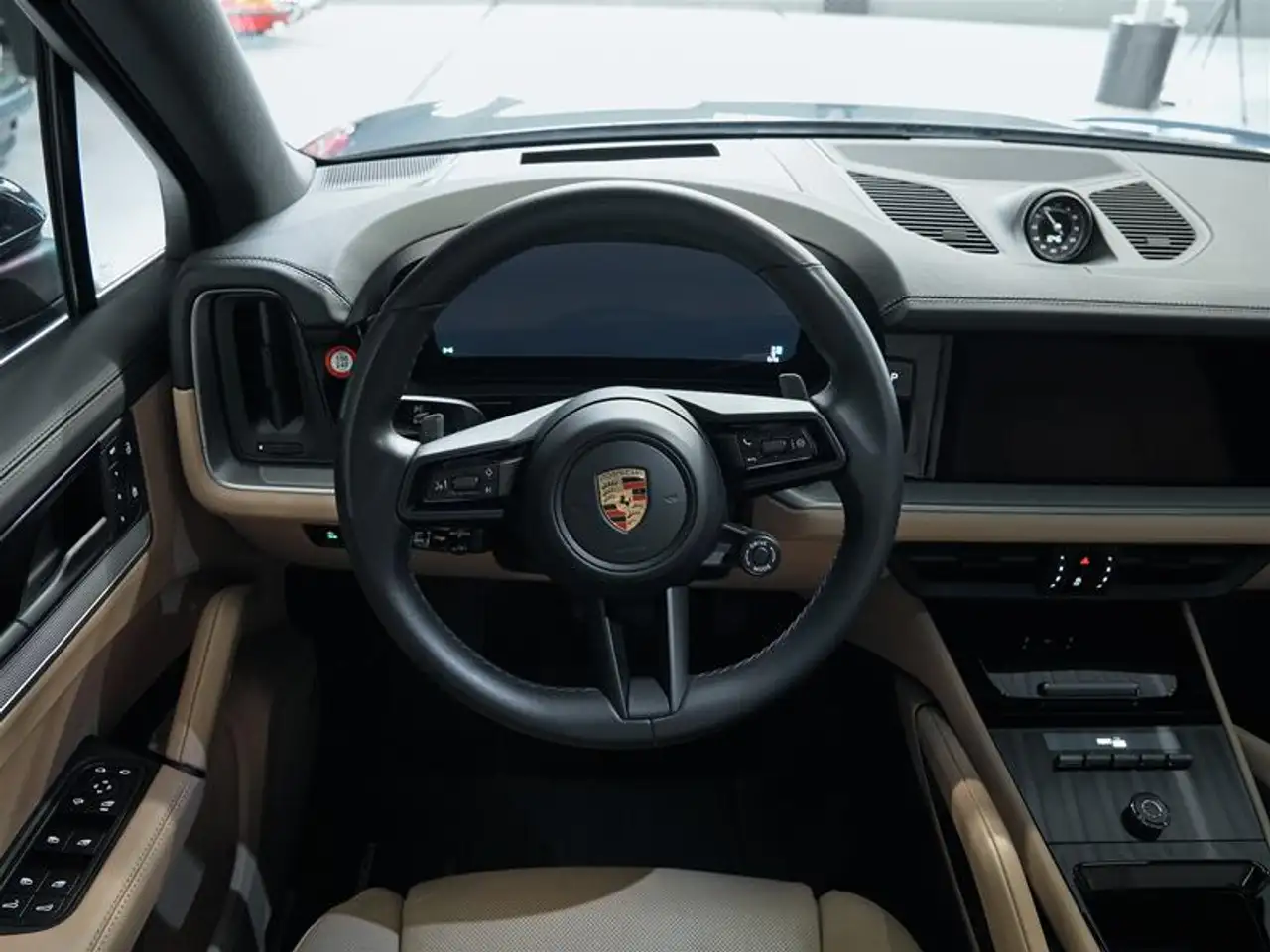 Porsche Cayenne - Image 30