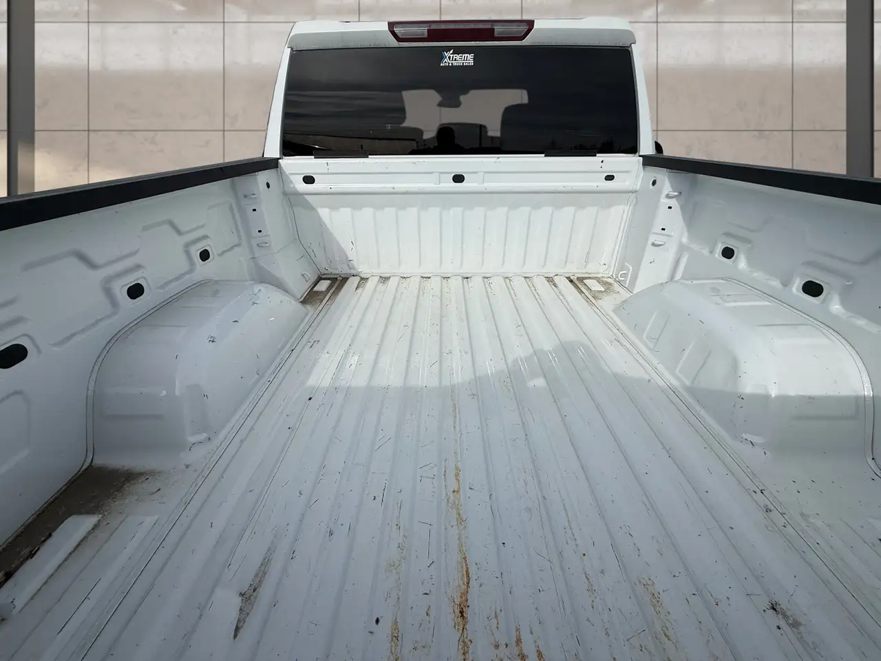 Chevrolet Silverado 1500 - Image 8