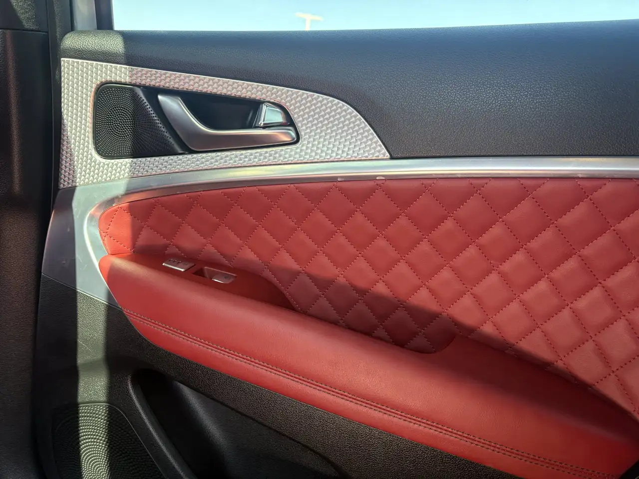 Genesis G70 - Image 16