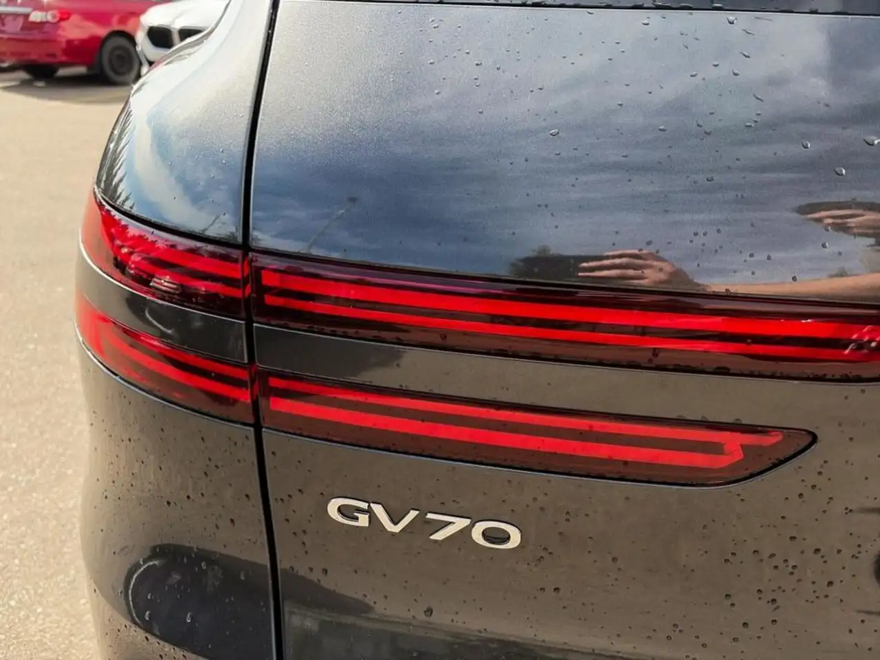 Genesis GV70 - Image 11