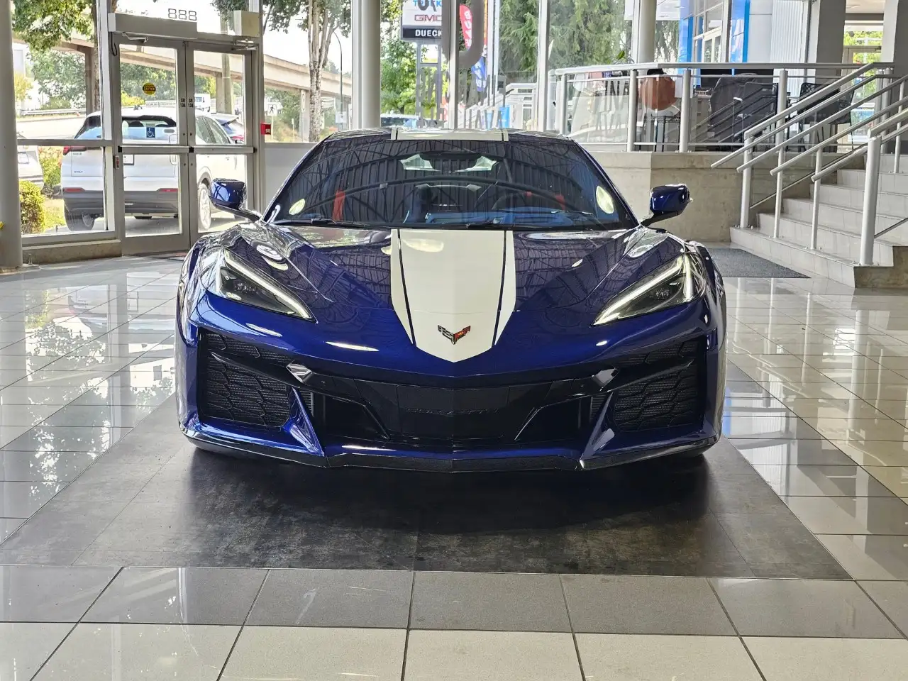 Chevrolet Corvette - Image 2
