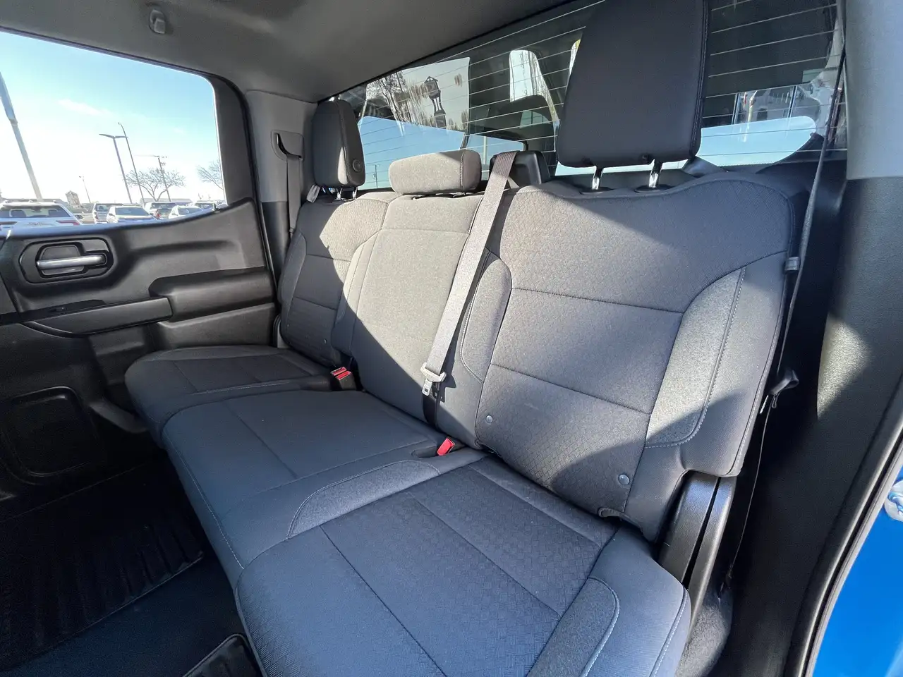 Chevrolet Silverado 1500 - Image 20