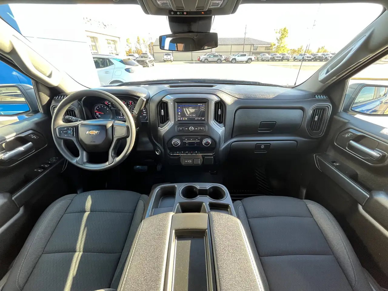 Chevrolet Silverado 1500 - Image 9