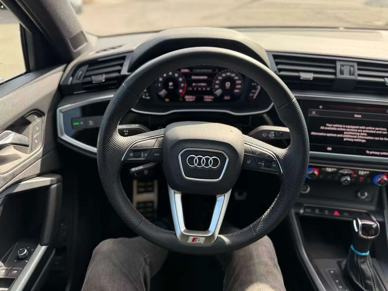 Audi Q3 - Image 18