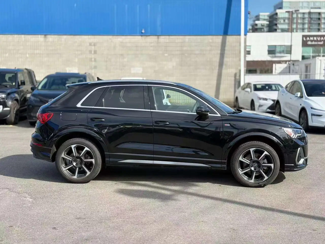 Audi Q3 - Image 7