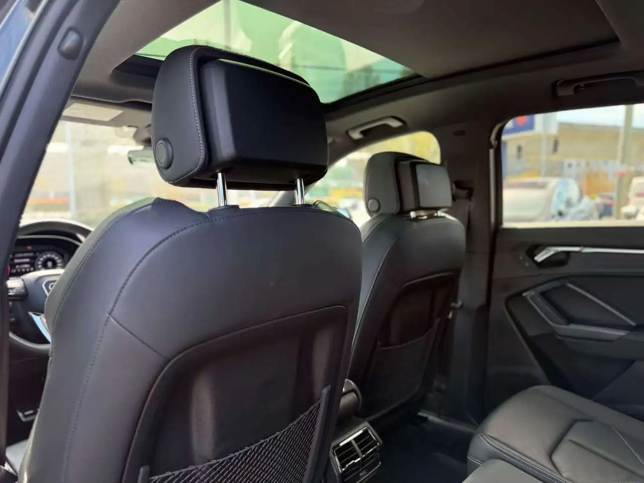 Audi Q3 - Image 14